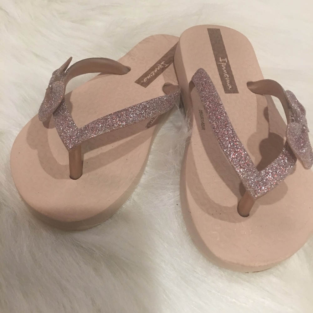 Ipanema Toddler Rose Gold Glitter Flip Flops